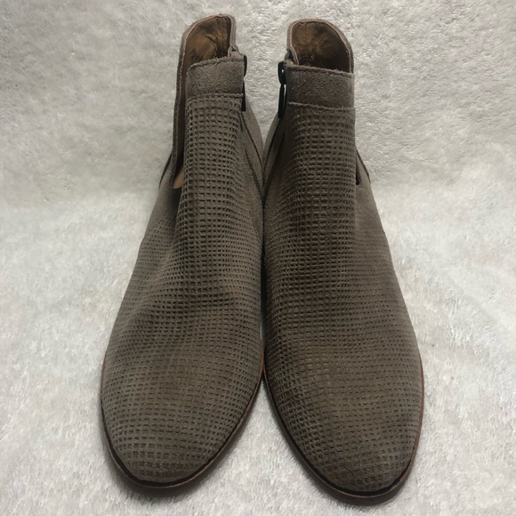 Lucky Brand LP Ponic Ankle Boots Heel Shoes Taupe Suede Leather Womens Size 10M - Picture 2 of 9